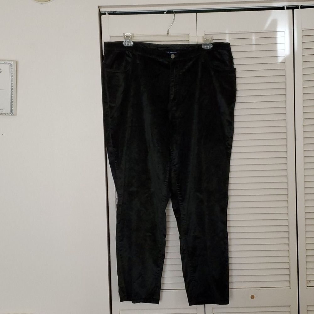 Liz & me black suede cropped pants